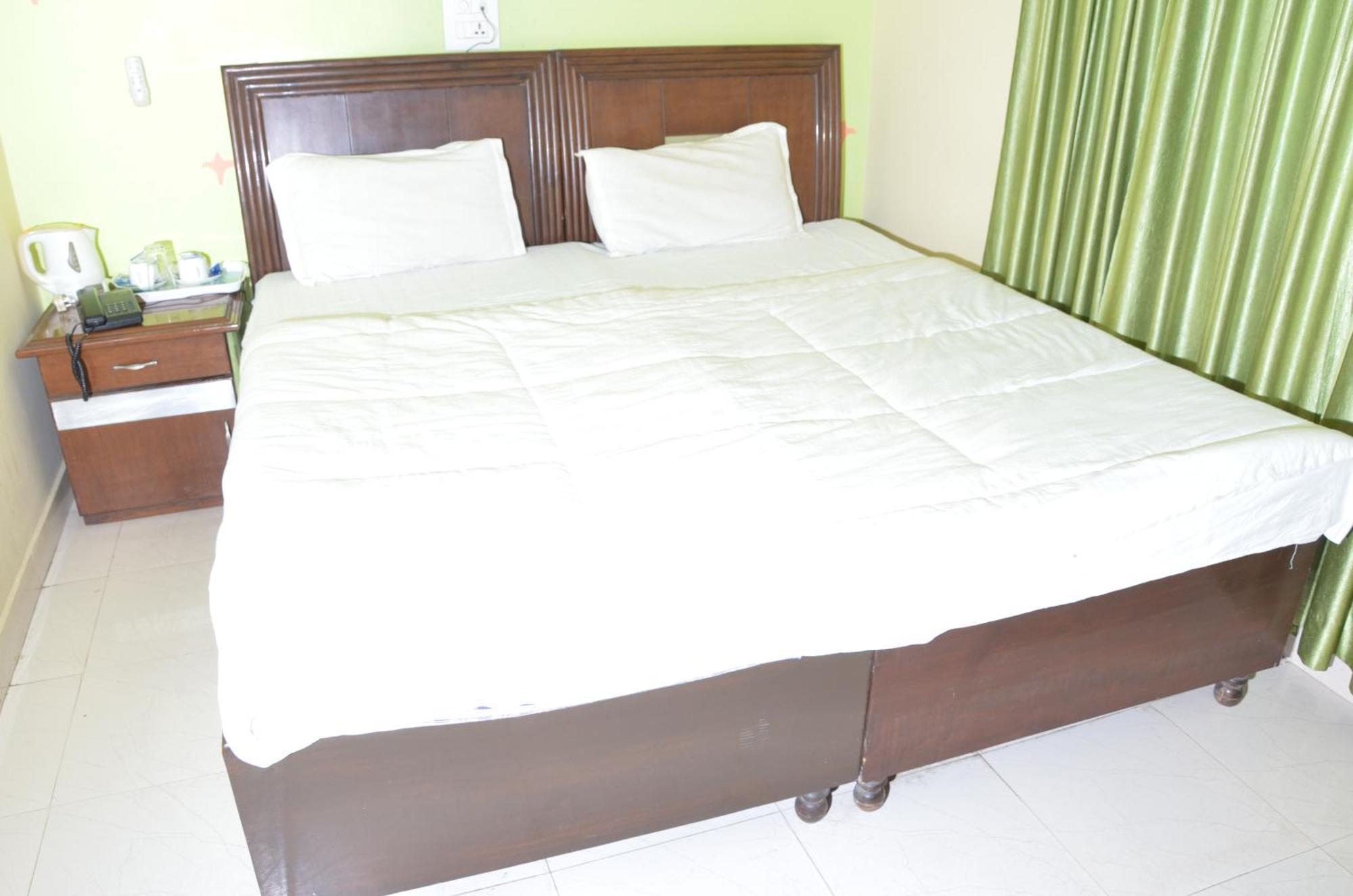 Kangs Nirvana Resorts And Spa Mahalpur Luaran gambar