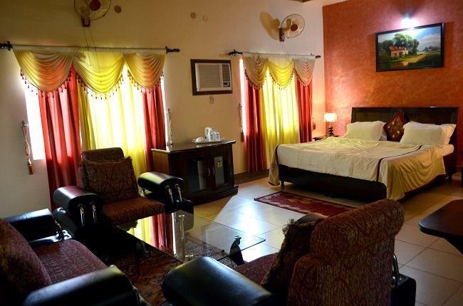 Kangs Nirvana Resorts And Spa Mahalpur Luaran gambar